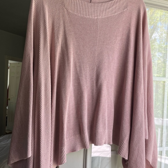 Lululemon Poncho - Picture 2 of 5